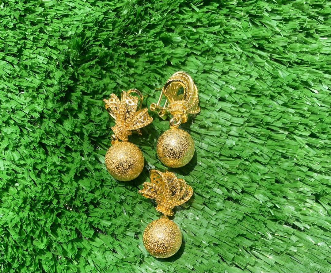 Atex gold set (earring and pendant set)